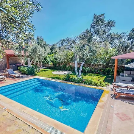 Villa Sleeps 4 Air Con Wifi *
